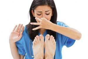 Чтобы ноги не потели и не пахли: лечение в домашних условиях