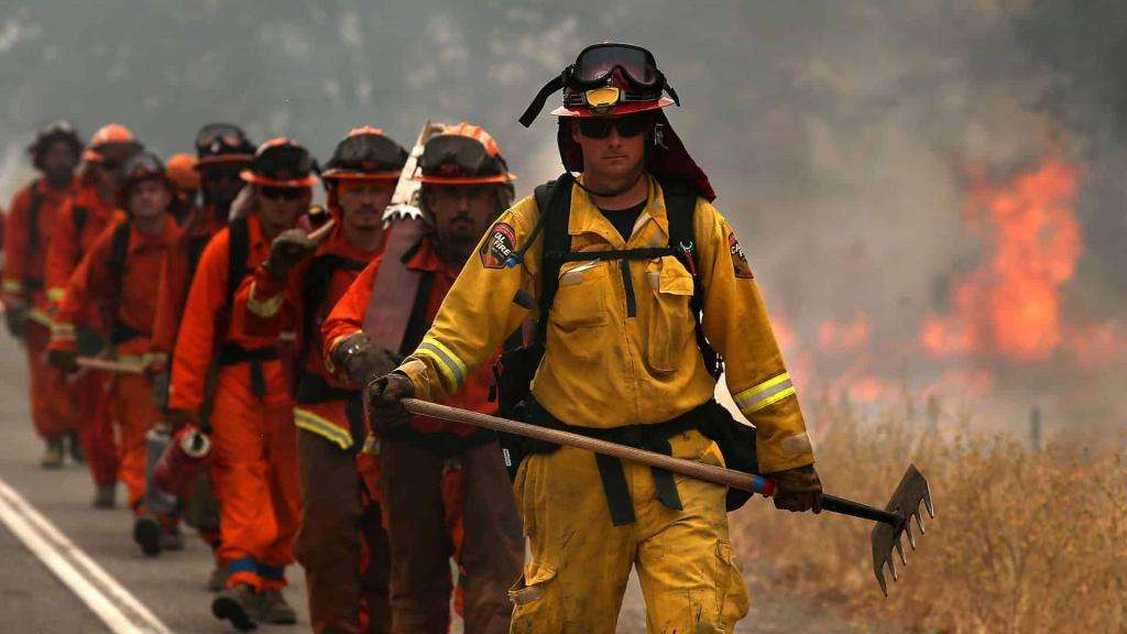 Пожарные в Калифорнии
