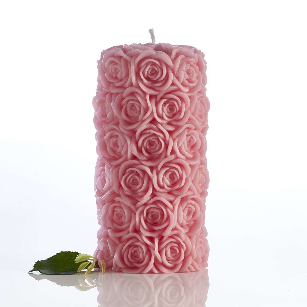 Розовая свеча