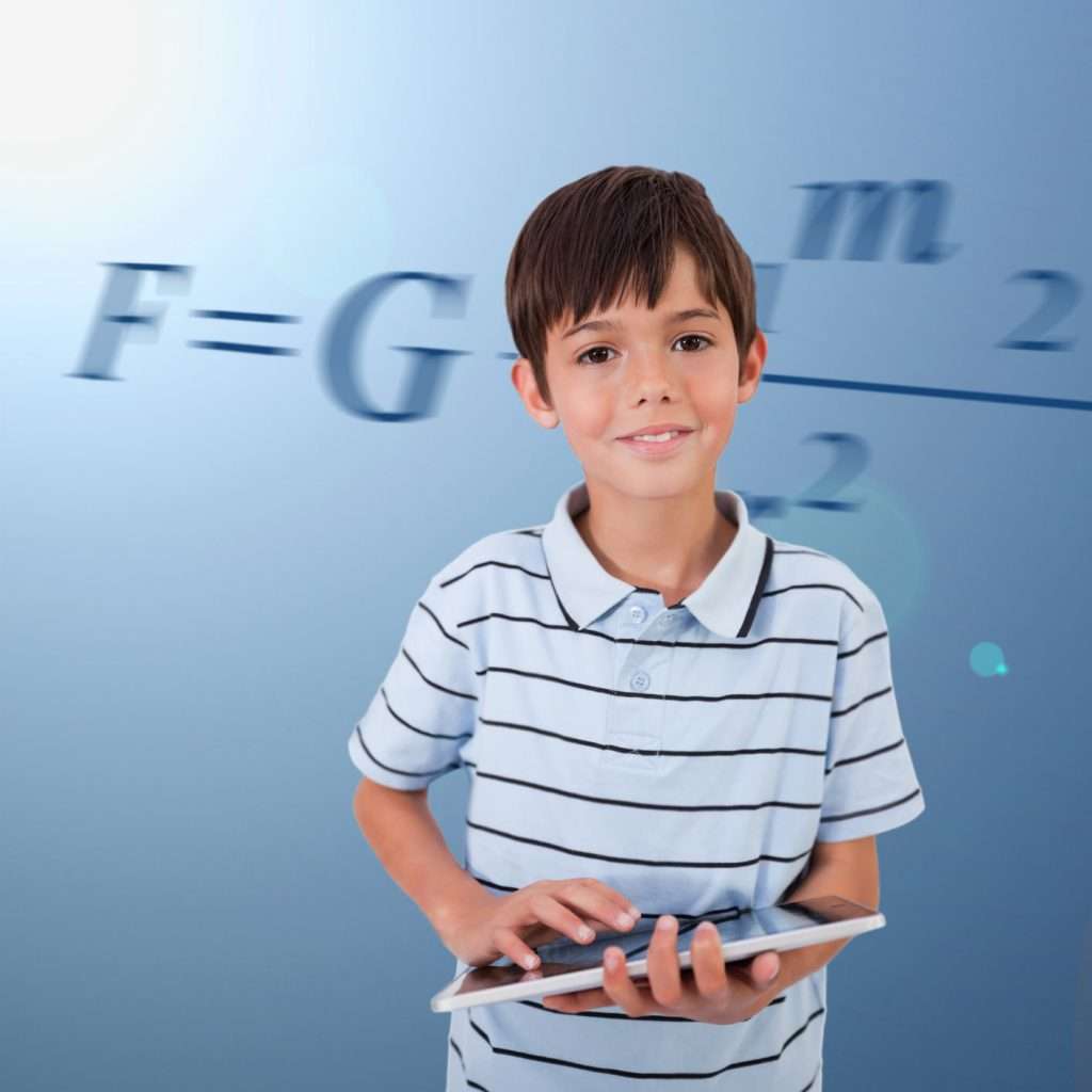 мальчик с планшетом возле формулы