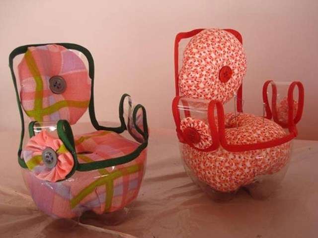 пластиковые кресла